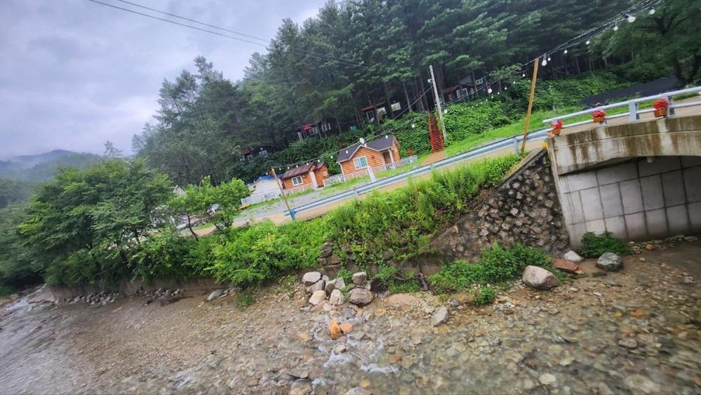 Hongcheon Gongjaksan Recreational Forest Pension Екстериор снимка