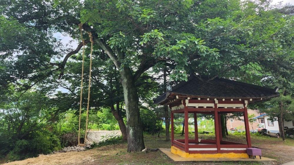 Hongcheon Gongjaksan Recreational Forest Pension Екстериор снимка