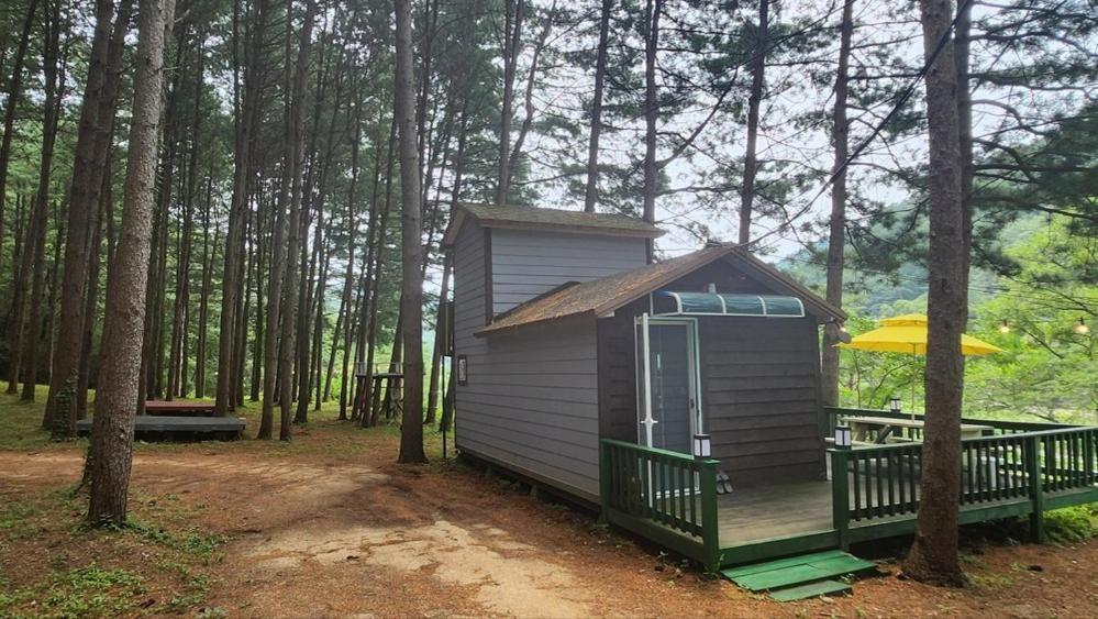 Hongcheon Gongjaksan Recreational Forest Pension Екстериор снимка